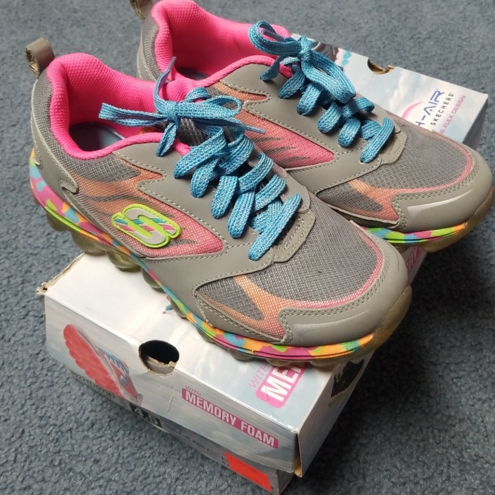 Girls Skechers size 4.5
